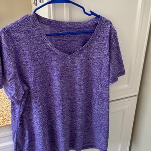 Woman’s Ideology top 1x only worn one time in Excellent condition